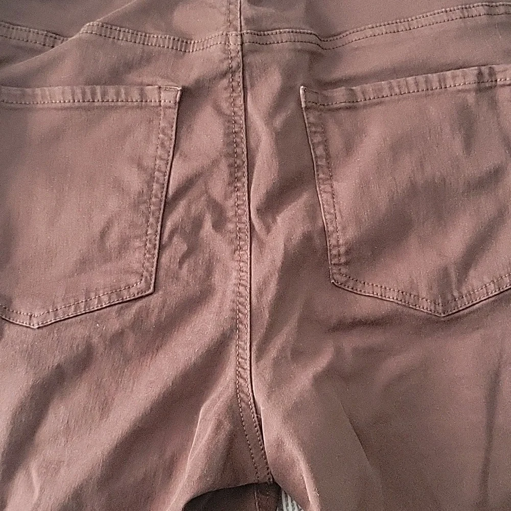 Women's Burgundy Brown Jeggin Jeans - Picture 6 of 6